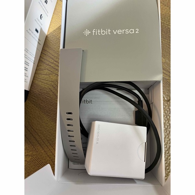 Fitbit Versa2 スマートウォッチ ブラック カーボン メンズ レディース 健康管理 音楽保存 音楽再生 line 返信 常時表示 6日間以上のバッテリー Alexa搭載 ウェアラブル デバイス L S サイズ スポーツ 健康