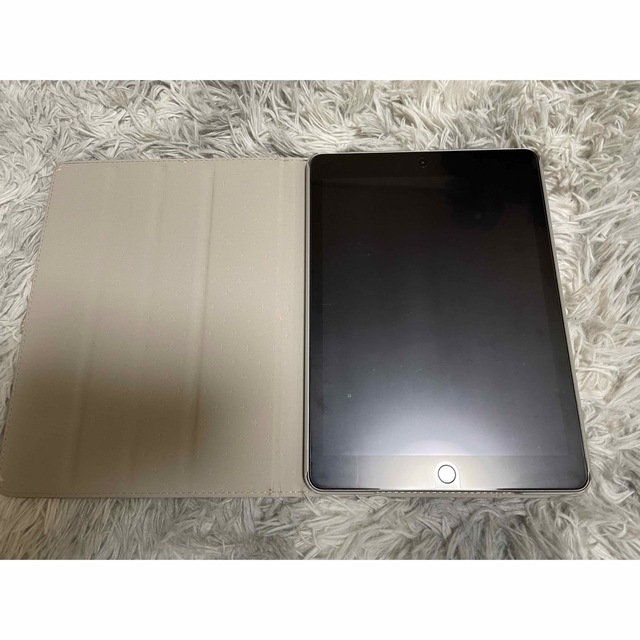 ipad 第6世代　simフリー　32GB