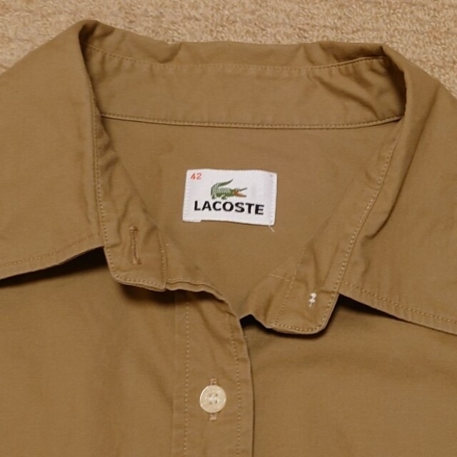 LACOSTE(ラコステ)のラコステ　長袖シャツ（カーキ） レディースのトップス(シャツ/ブラウス(長袖/七分))の商品写真