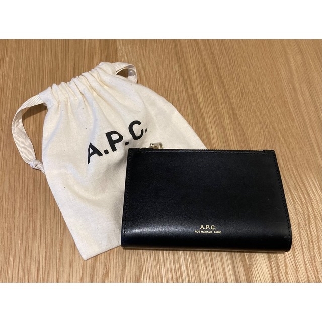 A.P.C 財布　黒　薄くて軽くてコンパクト財布