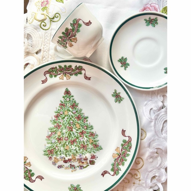 WEDGWOOD(ウェッジウッド)の【美品】1990年代 ジョンソンブラザーズ ビクトリアンクリスマス インテリア/住まい/日用品のキッチン/食器(食器)の商品写真