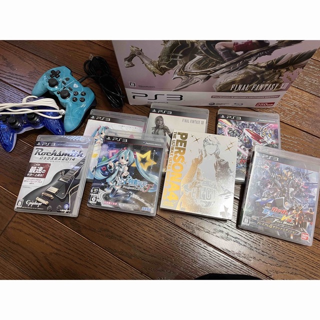 PS3本体 ファイナルファンタジー13ライトニングモデル+コントローラー