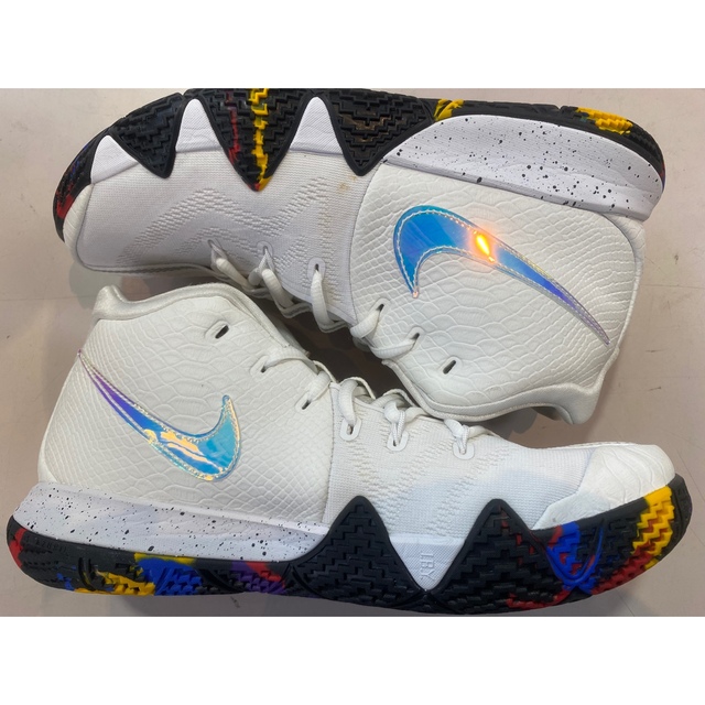 極美品 NIKE KYRIE 4 EP NCAA US9.5スニーカー