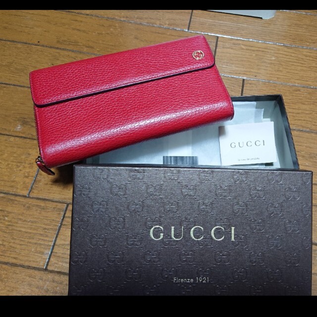 Gucci - GUCCI 長財布 値下げしました！の通販 by りー's shop｜グッチ