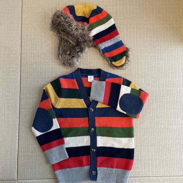 babyGAP(ベビーギャップ)のGAP 4歳　105㎝　カーディガン　ニット帽　 キッズ/ベビー/マタニティのキッズ服男の子用(90cm~)(カーディガン)の商品写真