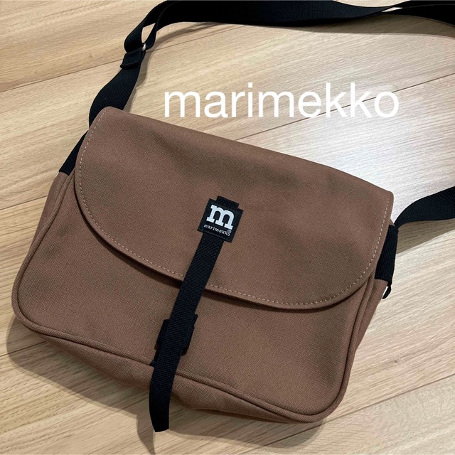 marimekko(マリメッコ)のマリメッコ  ショルダー　ブラウン レディースのバッグ(ショルダーバッグ)の商品写真