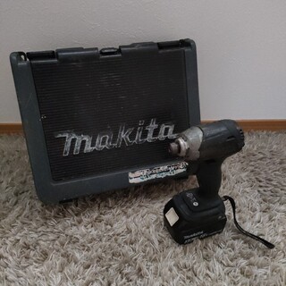 マキタ(Makita)のmakita　充電式インパクトドライバ　TD148D　純正バッテリー　ケース付(工具/メンテナンス)