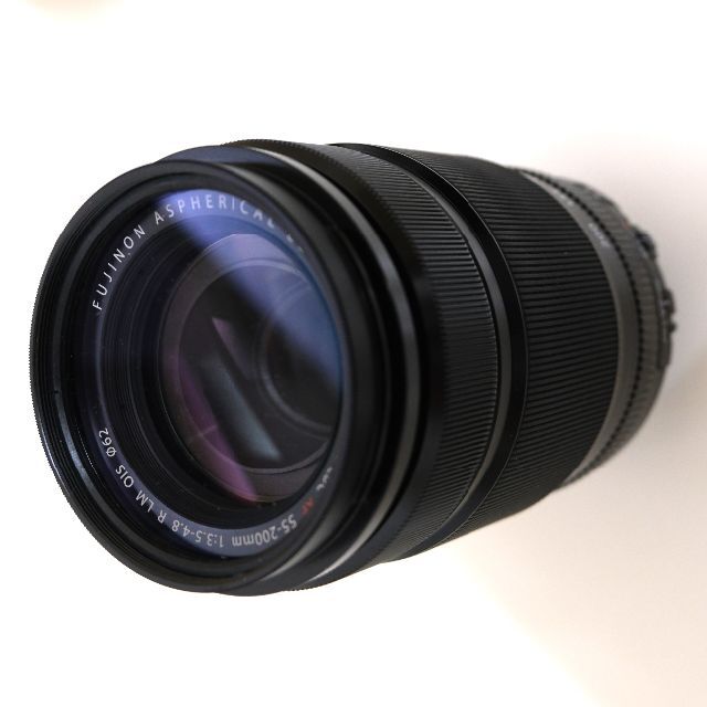 富士フイルム(フジフイルム)の【美品】富士フィルムXF55-200ｍｍフィルター＆ HAKUBAポーチ付き スマホ/家電/カメラのカメラ(レンズ(ズーム))の商品写真