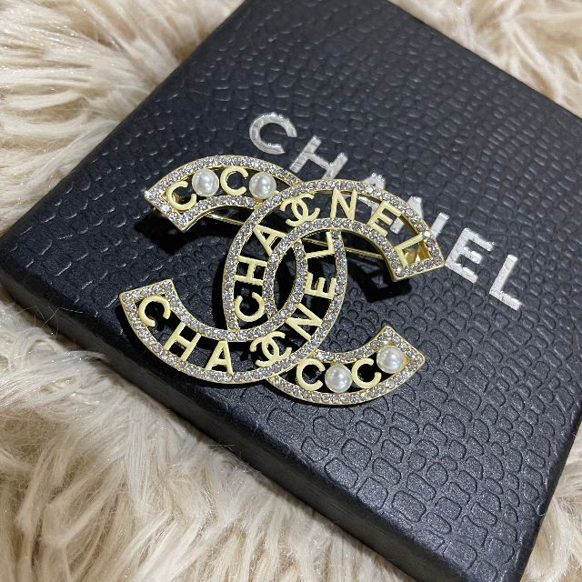 不動の人気☆CHANEL シャネルブローチ.. 【返品交換不可】