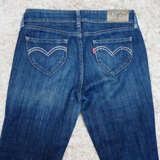 Levi's(リーバイス)のゴールド Levi's レディスタイル フレア デニム w28 ビジュー付き レディースのパンツ(デニム/ジーンズ)の商品写真