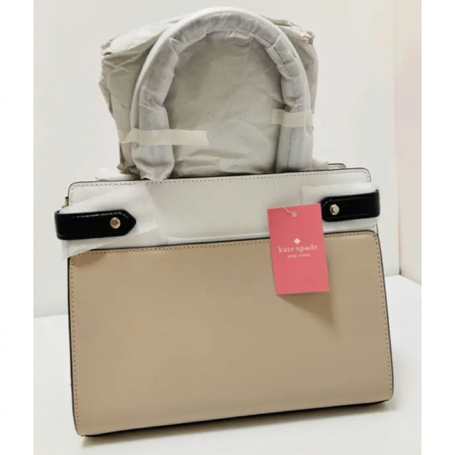 kate spade new york(ケイトスペードニューヨーク)の【新品・未使用・正規品】ケイトスペード　ハンドバッグ　ホワイト/ベージュ　牛革 レディースのバッグ(ショルダーバッグ)の商品写真