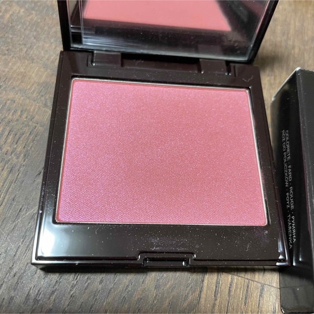 laura mercier(ローラメルシエ)のローラメルシエ ブラッシュカラーインフュージョン 07 サングリア コスメ/美容のベースメイク/化粧品(チーク)の商品写真