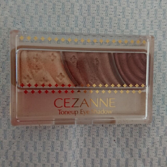 CEZANNE（セザンヌ化粧品）(セザンヌケショウヒン)のセザンヌ トーンアップアイシャドウ 07 レッドブラウン 2.6g コスメ/美容のベースメイク/化粧品(アイシャドウ)の商品写真