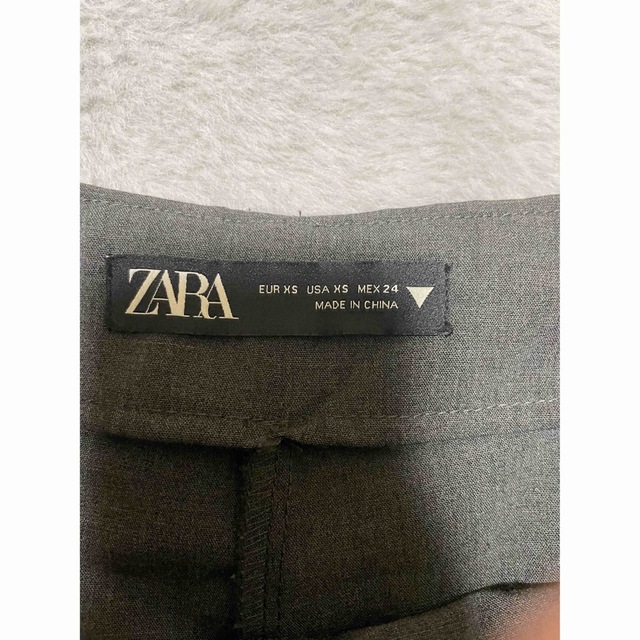 ZARA(ザラ)のZARA グレー　ミニスカート　スカンツ レディースのスカート(ミニスカート)の商品写真