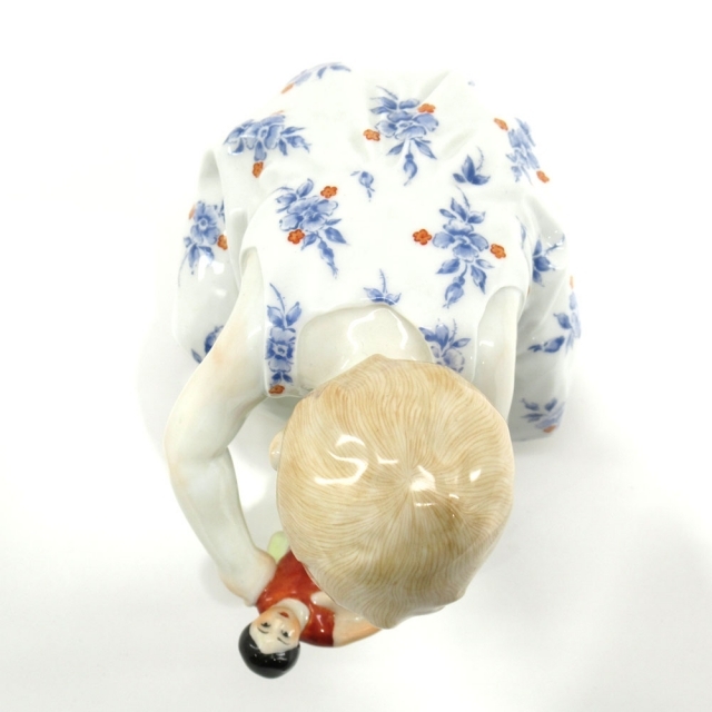 MEISSEN(マイセン)のMeissen マイセン ヘンチェル人形 「人形と遊ぶ子供」 フィギュリン 箱付き  インテリア 置物 陶磁器 美品【中古】【送料無料】 インテリア/住まい/日用品のインテリア小物(置物)の商品写真