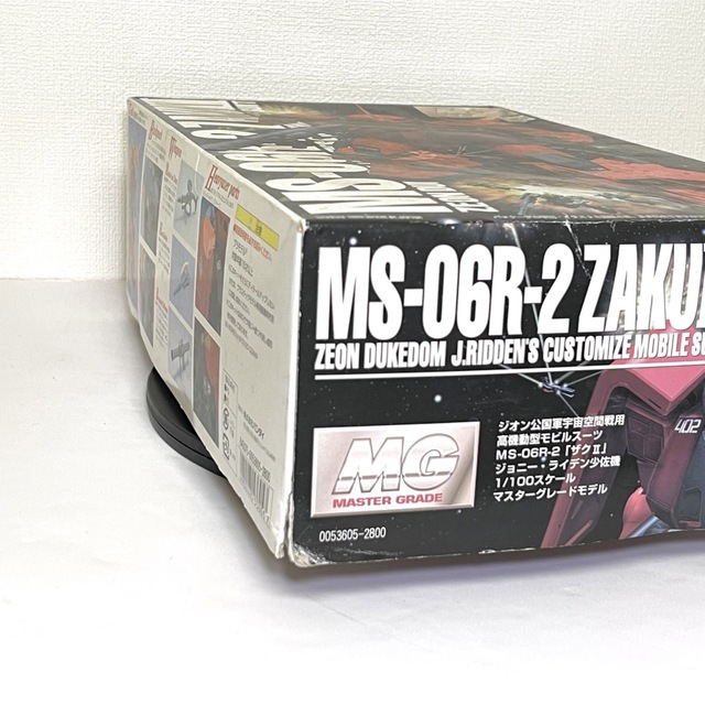 BANDAI(バンダイ)の【未組み立て】MG 1/100 MS-06R-2 ザクⅡ ジョニーライデン専用 エンタメ/ホビーのおもちゃ/ぬいぐるみ(模型/プラモデル)の商品写真