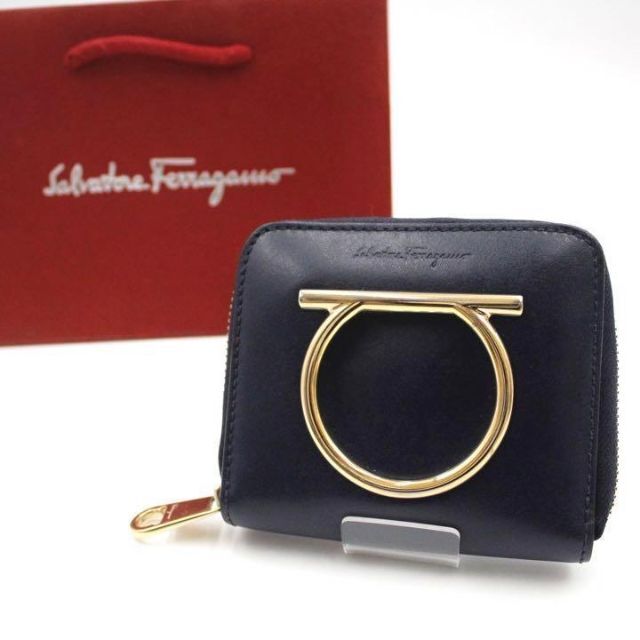 ✨極美品 入手困難✨ Ferragamo 財布 ネイビー ガンチーニ コンパクト