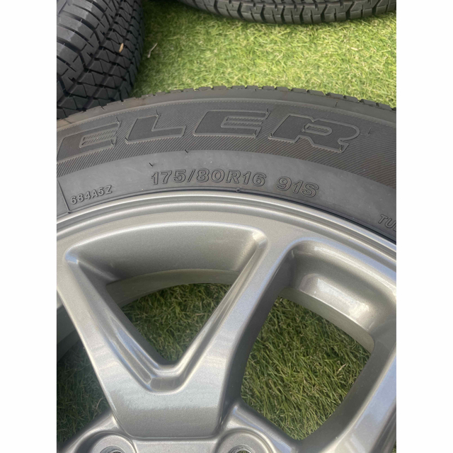 BRIDGESTONE(ブリヂストン)のJB64  ジムニー 純正 ホイールタイヤ XCスペアタイヤ付 5本セット 自動車/バイクの自動車(タイヤ・ホイールセット)の商品写真