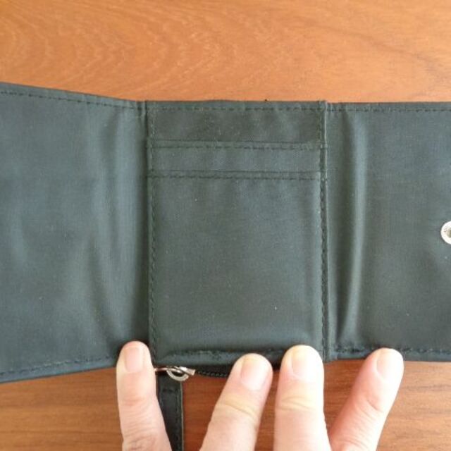 ミッキーマウス　ミッキー財布　財布　三つ折り財布　ミニ財布　黒 レディースのファッション小物(財布)の商品写真