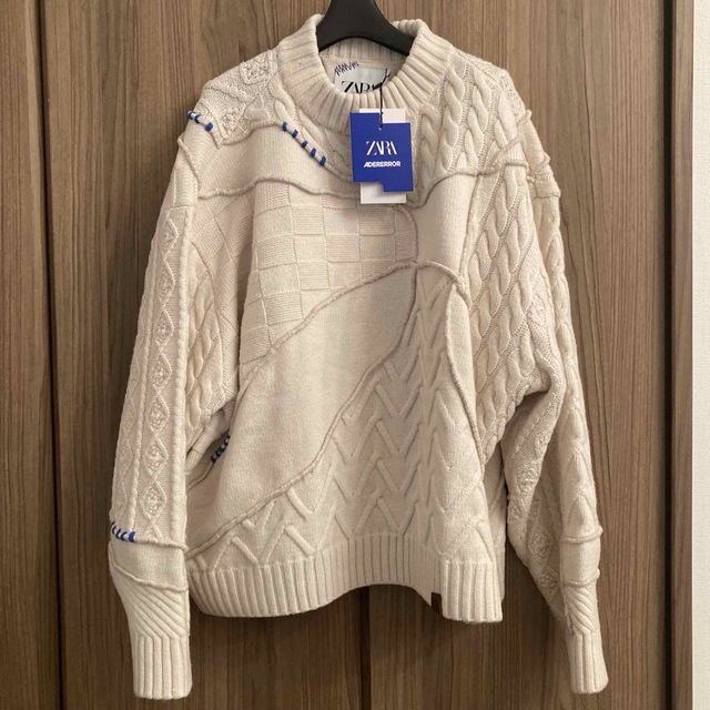 ZARA(ザラ)のZARA ADERERROR ニット SMサイズ 即完売品 white メンズのトップス(ニット/セーター)の商品写真