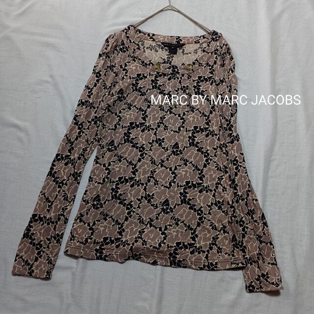 MARC BY MARC JACOBS(マークバイマークジェイコブス)のMARC BY MARC JACOBS　レトロフラワー　長袖Ｔシャツ　モノトーン レディースのトップス(Tシャツ(長袖/七分))の商品写真