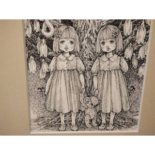 絵画/イラスト/手描き/人物画/原画/女性/女の子/モノクロ/テディベア/作家