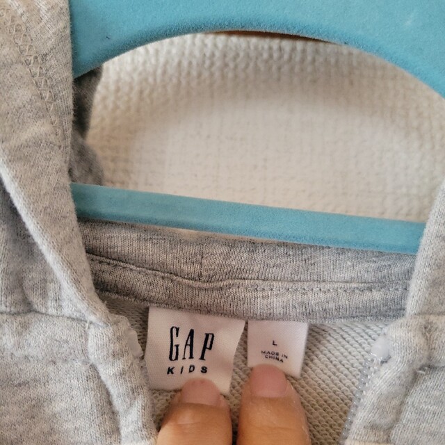GAP(ギャップ)のGAP　パーカー キッズ/ベビー/マタニティのキッズ服女の子用(90cm~)(ジャケット/上着)の商品写真