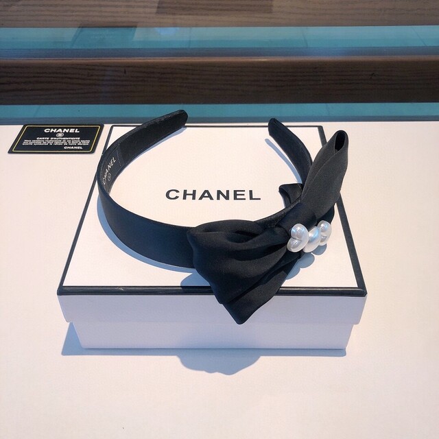 6/23限定お値下げ!【CHANEL】新品‼︎ シルクカチューシャ