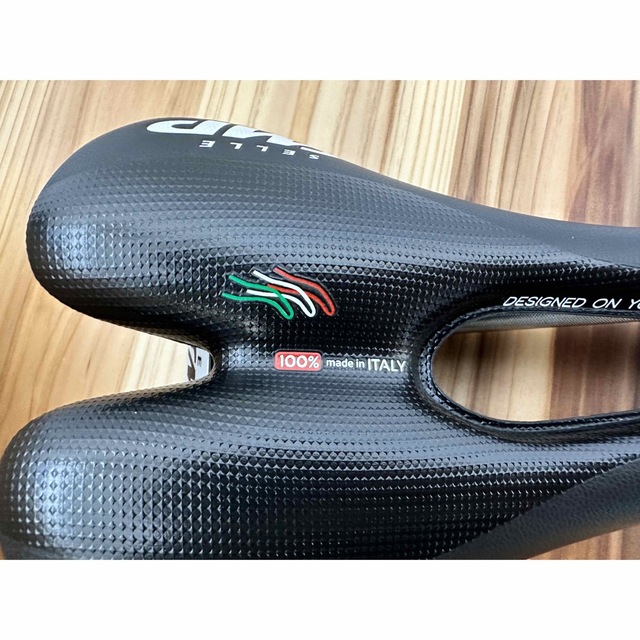 パーツセラ エスエムピーSELLE SMP ヘル　Hell サドル　ブラックほぼ未使用