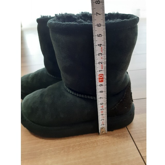 UGG(アグ)のUGGブラック 17.5cm キッズ/ベビー/マタニティのキッズ靴/シューズ(15cm~)(ブーツ)の商品写真