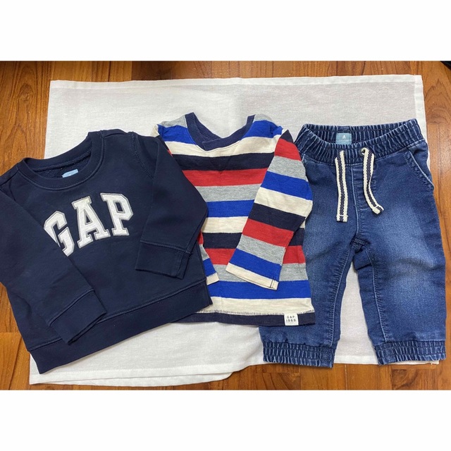 babyGAP(ベビーギャップ)の早い者勝ち！3点セット　70 ベビー ギャップ キッズ/ベビー/マタニティのベビー服(~85cm)(トレーナー)の商品写真