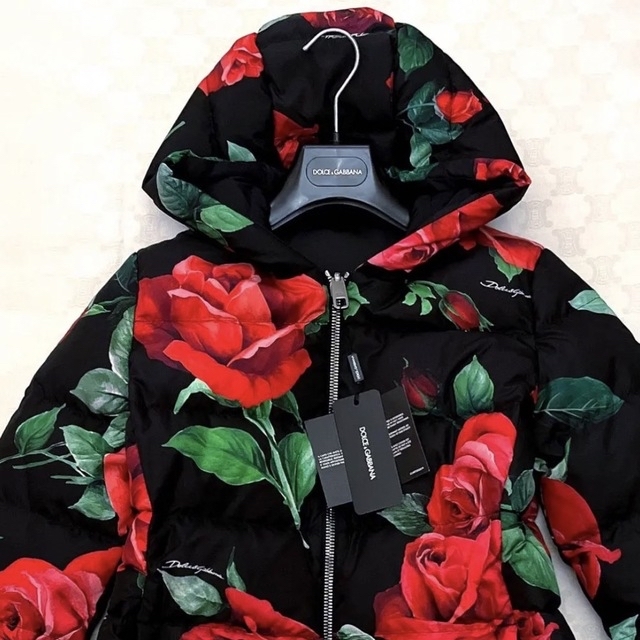楽ギフ_のし宛書】 - DOLCE&GABBANA 【新品、タグ付き】定価 薔薇柄