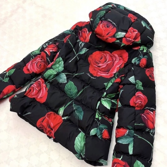 楽ギフ_のし宛書】 - DOLCE&GABBANA 【新品、タグ付き】定価 薔薇柄
