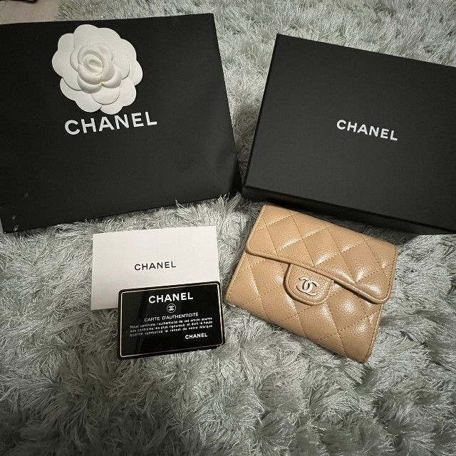 CHANEL　お財布　マトラッセ　三つ折り