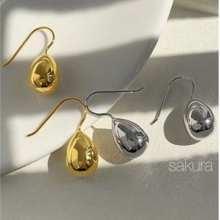 ドロップピアス　ステンレスピアス(ピアス)