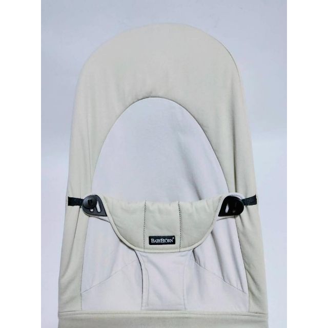 BABYBJORN(ベビービョルン)の美品 使用少  ベビービョルン バウンサー バランスソフト カーキベージュ キッズ/ベビー/マタニティの寝具/家具(その他)の商品写真