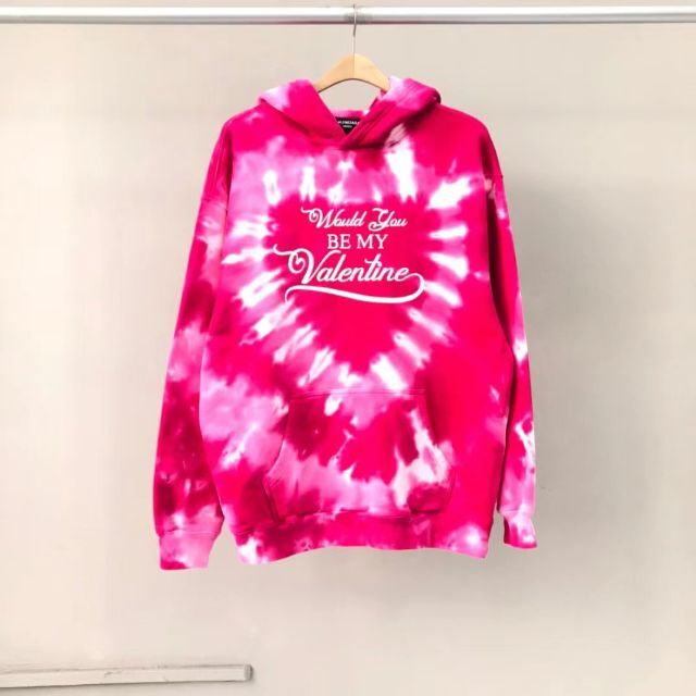BALENCIAGA タイダイ柄のバレンタイン限定パーカー