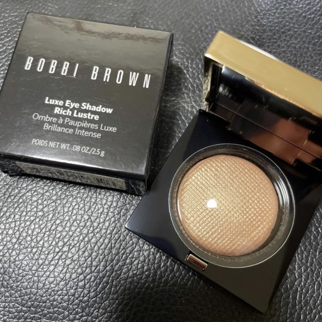 BOBBI BROWN(ボビイブラウン)の専用 コスメ/美容のベースメイク/化粧品(フェイスパウダー)の商品写真