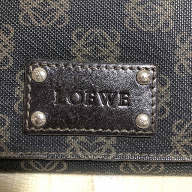 LOEWE(ロエベ)の【中古】LOEWE 長財布 レディースのファッション小物(財布)の商品写真