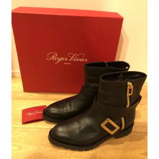 ロジェヴィヴィエ(ROGER VIVIER)のロジェヴィヴィエ Rogervivierショートブーツ 黒ゴールド 38(ブーツ)