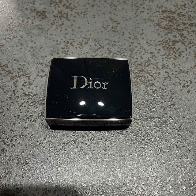Dior(ディオール)のDior サンククルール　アイシャドウ非売品　最終大幅値下げ コスメ/美容のベースメイク/化粧品(アイシャドウ)の商品写真