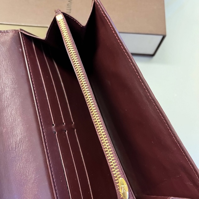 新品同様! ルイヴィトン ヴェルニ ポルトフォイユ サラ 財布 長財布