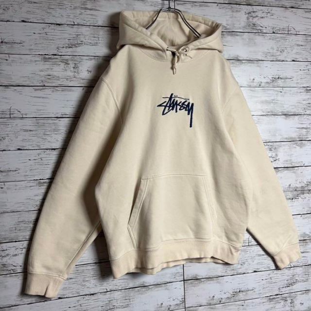 【超希少カラー】 STUSSY 刺繍 センターロゴ 即完売 入手困難 パーカー