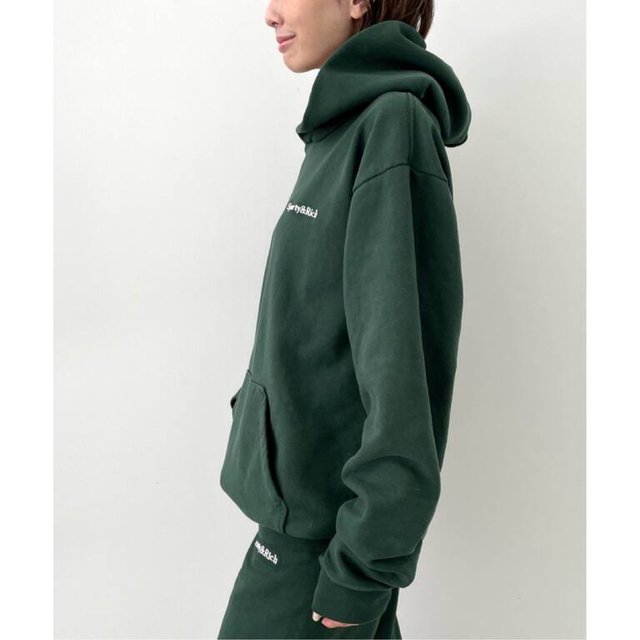 SPORTYRICH   SERIF LOGO HOODIE パーカー