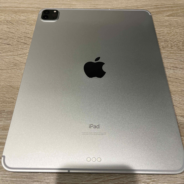 iPad(アイパッド)のipad pro 2020 11インチ セルラー 中古 256GB シルバー スマホ/家電/カメラのPC/タブレット(タブレット)の商品写真