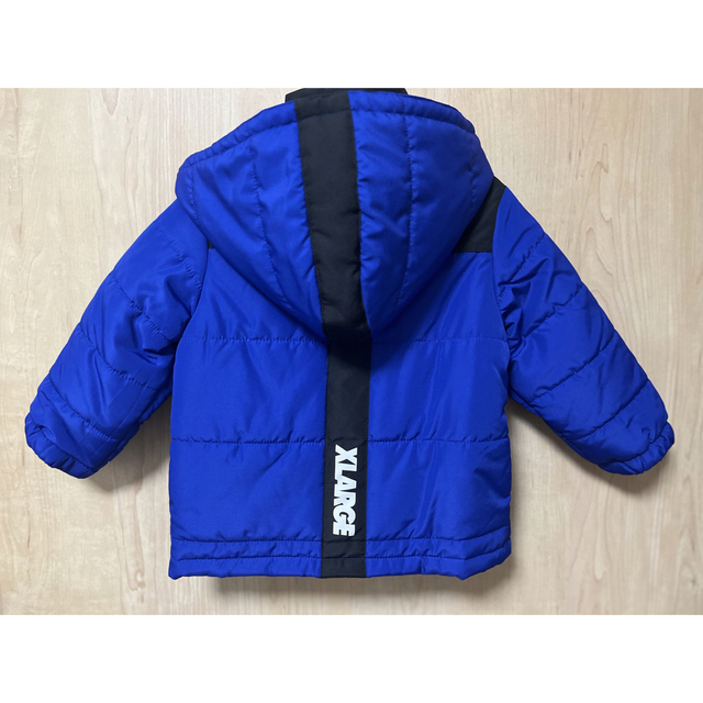 XLARGE(エクストララージ)の売り切りXLARGE フード取り外し可能アウター　90 キッズ/ベビー/マタニティのキッズ服男の子用(90cm~)(ジャケット/上着)の商品写真