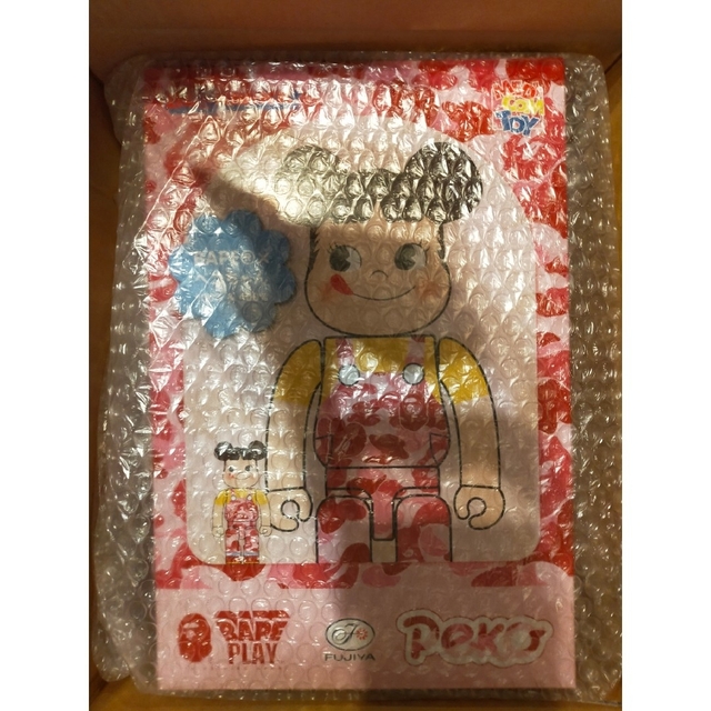 最も完璧な BE@RBRICK BAPE R × ペコちゃん 100% 400 ...