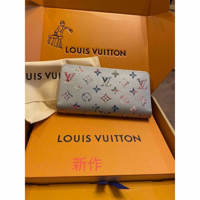 LOUIS VUITTON(ルイヴィトン)のぷー様　2022秋冬新作　ルイヴィトン  M81765  シルバー レディースのファッション小物(財布)の商品写真