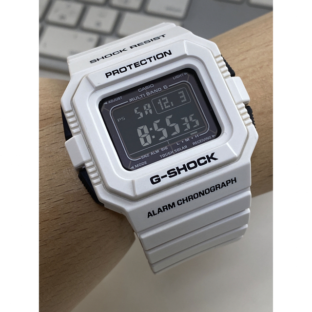 G-SHOCK(ジーショック)のG-SHOCK/GW-5510/電波ソーラー/スクエア/ホワイト/ブラック/美品 メンズの時計(腕時計(デジタル))の商品写真