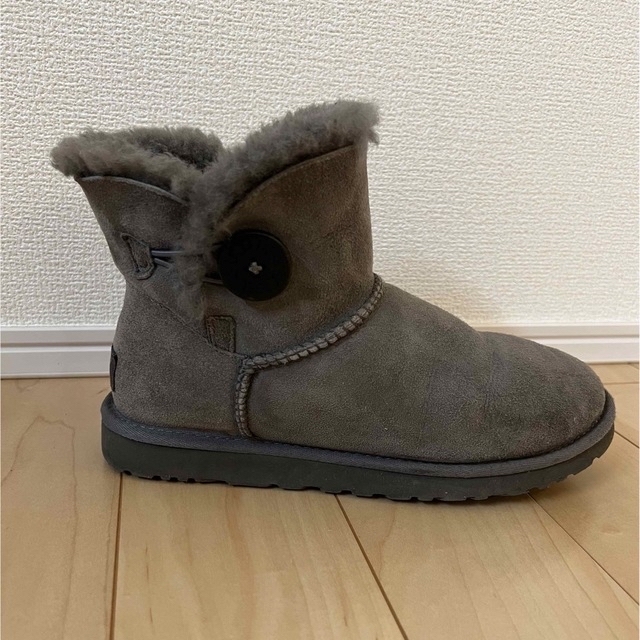 UGG(アグ)のUGG アグ ショートブーツ 25 レディース グレー レディースの靴/シューズ(ブーツ)の商品写真